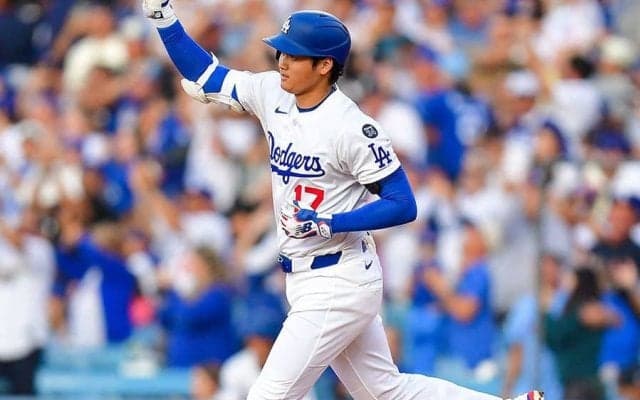 大谷翔平の衝撃打球に連呼した「クレイジー」　見上げて呆然…頭上を超えた“倍返し弾”