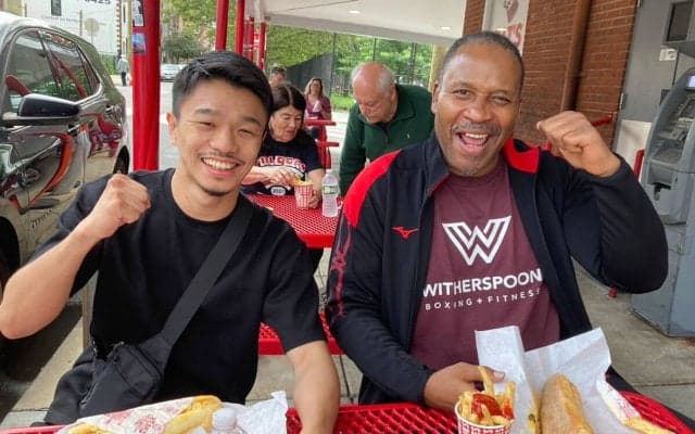 【短期集中連載】中谷潤人、フィラデルフィアへ行く　迎えた元ヘビー級王者ティム・ウィザスプーンは「チャンプ、よく来たな」