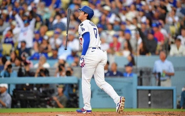 大谷翔平の衝撃弾にド軍ナインが“シンクロ”　ベンチに広がる異様な光景「みんな早すぎww」