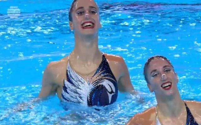 双子に勝った三つ子の2人 世界水泳AS、女子デュエットを制したオーストラリアペアの息ぴったり演技