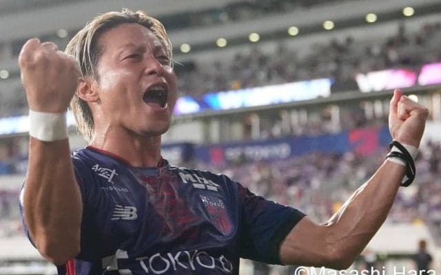 元浦和ロンゲ助っ人が｢イメチェン先発」、元千葉ヒーローが｢ワントップ起用｣、試合後のブラボー長友｢ガッツポーズ｣とスコルジャ監督の｢言葉｣