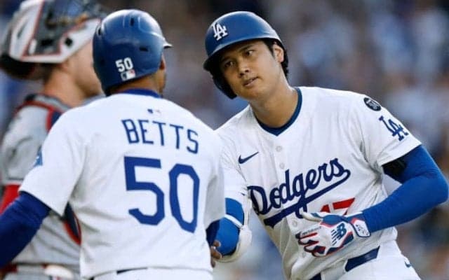 不振ベッツを気遣った大谷翔平の＂神発言＂が話題…試合後インタビューでもさらりとファロー「大谷さんの優しさがにじみ出ている」「泣ける」