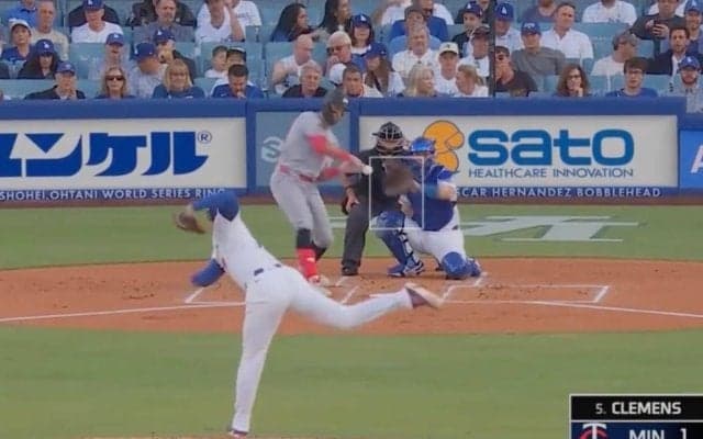 ウソでしょ…？ 大谷翔平、浮き上がる“火の玉ストレート”「エグすぎる」キレと伸びが増した剛速球→打者が豪快に“マン振り三振”