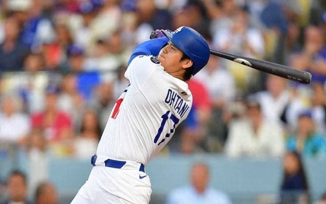 大谷翔平、日本人初の4戦連発36号　リーグトップ並ぶ…年57発ペースに本拠地熱狂