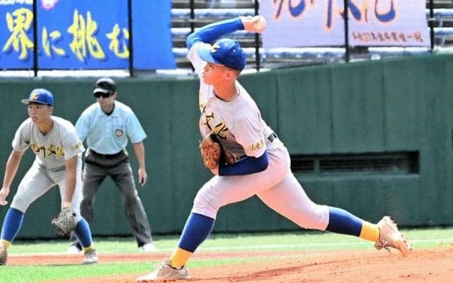「真っすぐに見えるスライダー」武器に4強　九州文化学園・荒木投手