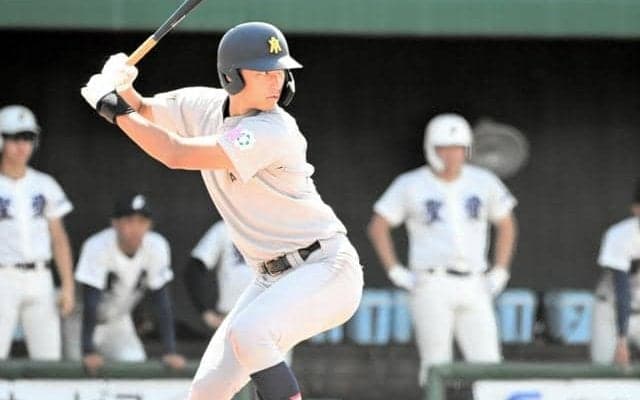 苦しんだ4番の重圧、バット振り続け拭い去った　青森山田・蝦名選手