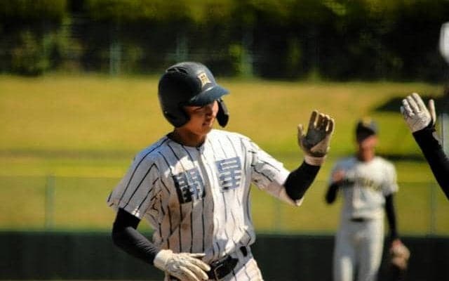 開星・持田聖純選手が決勝本塁打、リリーフで好投も　大社に競り勝つ