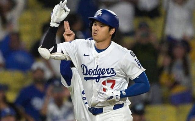 「最後までいなきゃ駄目なんだ」　大谷翔平の衝撃弾に興奮…ド軍実況が伝えた“一部始終”