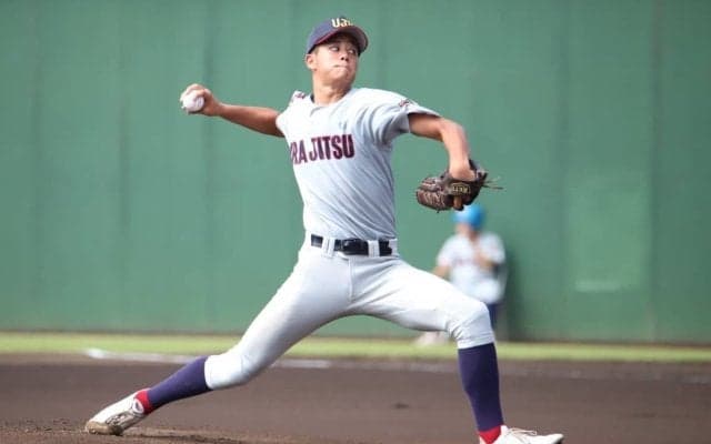 浦和実の2年生右腕が6回無失点の好投！「この試合抑えなかったら、3年生も終わり」指揮官のゲキに応え4強進出に貢献【埼玉】