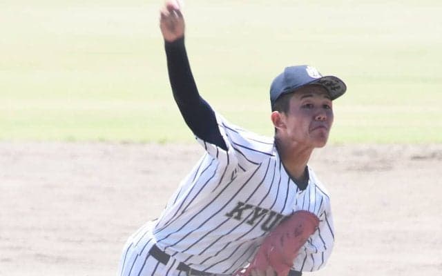 【高校野球】九州国際大付にとんでもない逸材 「背番号10」がシートノックで披露した異次元の強肩に球場騒然！