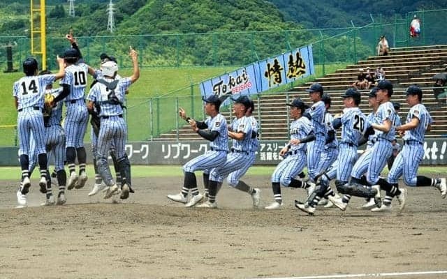 東海大熊本星翔が2年ぶり4度目の優勝　有明は初の甲子園にあと一歩