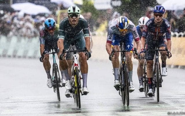 脱落しかけたミランが我慢の復帰で2勝目…ポイント賞の得点をさらに積み重ねることに成功｜ツール・ド・フランス2025 レースレポート：第17ステージ