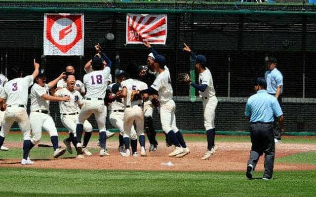 弘前学院聖愛が3回目の夏の甲子園　九回に逆転、八戸学院光星を破る