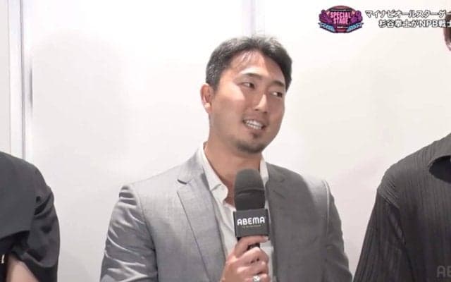 「ベンチャー企業の営業さん？」ドラゴンズの中継ぎリーダー、“ムキムキスーツ姿”で渾身ギャグ披露…オールスターで「爪痕残した」ファン爆笑