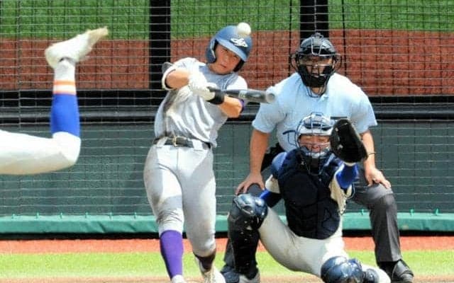 優勝の花巻東、成長した1番打者　春の大会1回戦負けで自分を変えた