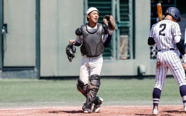 大応援団、78年ぶりの準々決勝　豊中・中原主将は敗れて笑顔