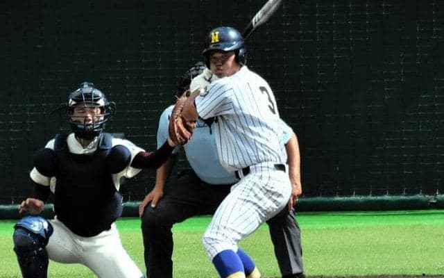 バット振り込み、大舞台で結果　日章学園・徳丸幸誠一塁手