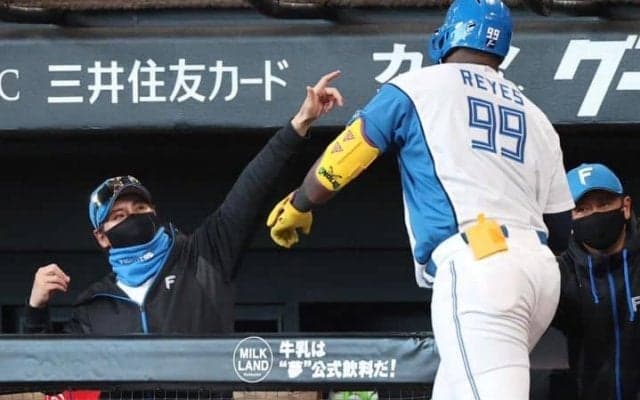 【プロ野球前半戦通信簿／パ・リーグ編】首位快走の新庄ハムは文句なしの最高評価　逆転Vの可能性を秘めるソフトバンク、オリックスをどう見る？