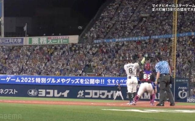 阪神・佐藤輝明、球宴で“確信仁王立ち”超特大アーチにファン驚愕…「和製ジャッジだ」ハマスタの“ほぼ場外”にぶち込む衝撃弾