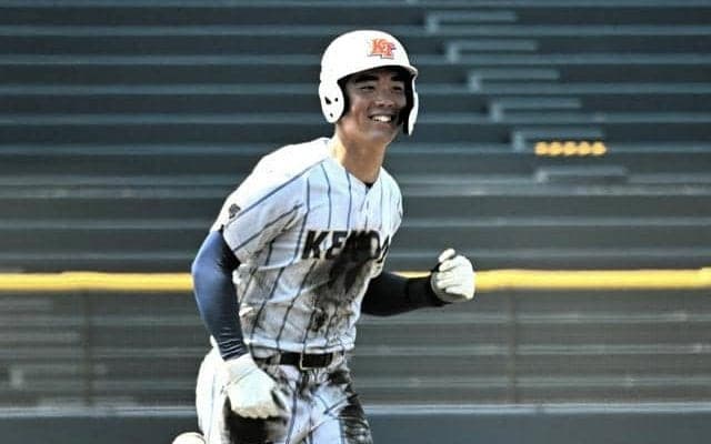 スクイズ失敗のち、豪快な一振り　健大高崎が好右腕を攻略し決勝へ