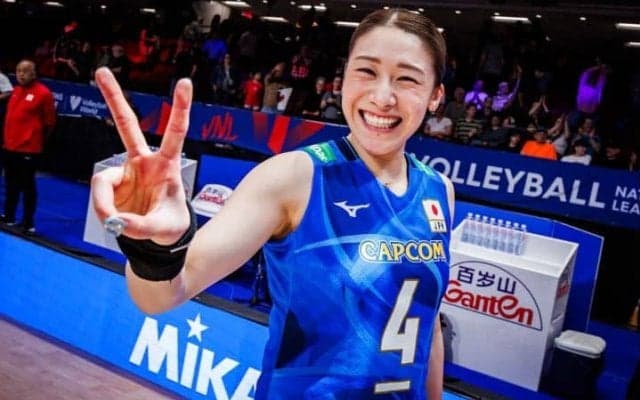 【女子バレー】キャプテンが口あんぐりで“仰天”の瞬間　「頼れる存在すぎるな」チーム最多19得点でベスト4へ導く