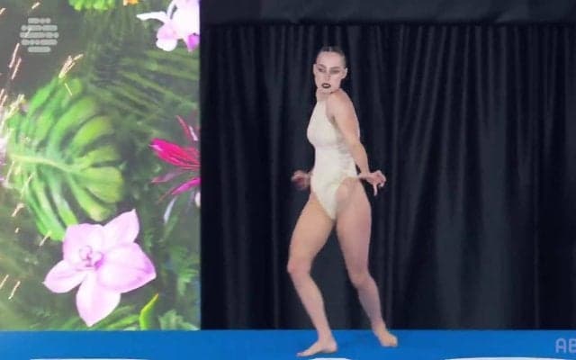 没入感すごい...まるで“ホラー”な独特演技に「息をのむというのはこういうこと」アーティスティックな“ミイラ劇場”に解説者感嘆