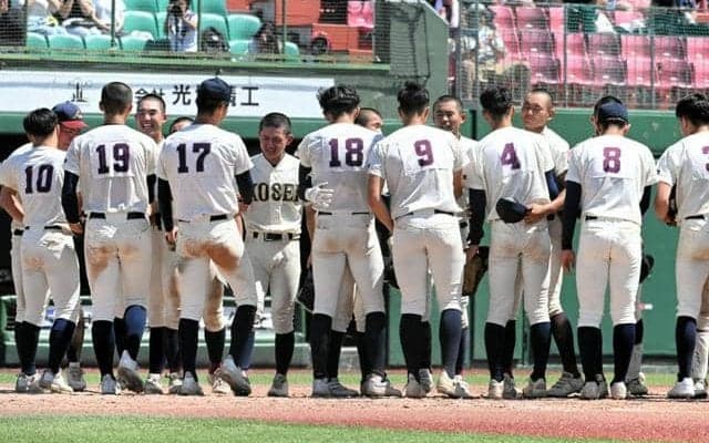 弘前学院聖愛、勝負強さ増し頂点　公立校活躍、8強に3校　青森大会