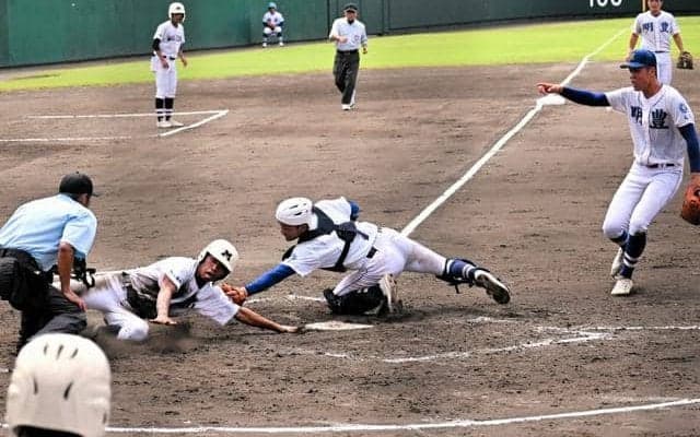 大分・明豊、堅守で5連覇　スクイズ阻止、好捕で逆転劇呼び甲子園へ