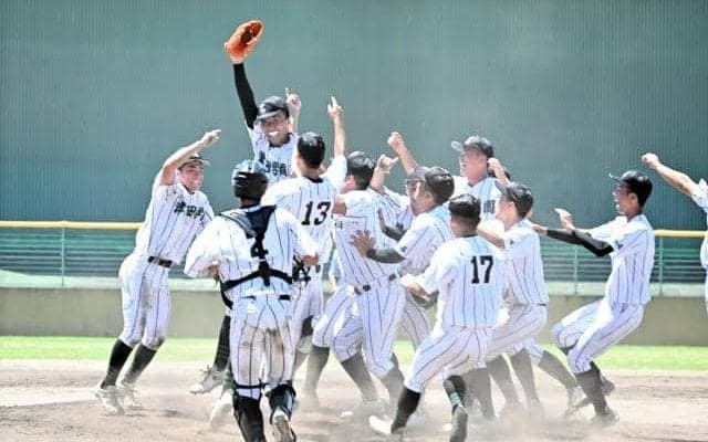 「楽しもう」脱した満塁の危機　津田学園の桑山投手、仲間と得た栄冠
