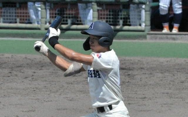 昨夏決勝の悔しさ胸に、悲願の甲子園へ　綾羽の北川主将は歓喜の輪に