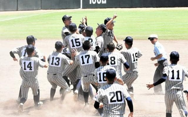 勝負強い敦賀気比の右打者2人、福井工大福井の両左腕を攻略し頂点へ