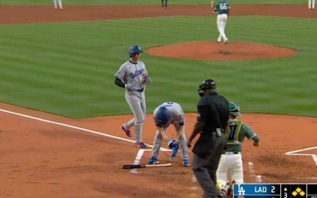 何が起きた？ 大谷翔平、ホーム前で“まさかの行動”「すごいな…」予想外の“生還シーン”が話題に「ただの聖人か」「人間性もMVP」