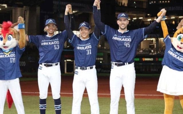 「歴史的な瞬間」「松坂大輔みたいな高速スライダー」…日本ハム19歳ドラ1の“完全投球デビュー”にファン驚嘆「将来投手4冠たのみます」