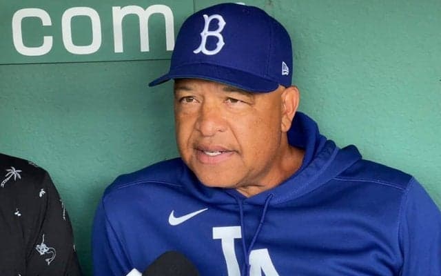 ベッツの欠場理由、監督が明かす「家に帰らないといけない状況」　家族が死去…球場へ移動中