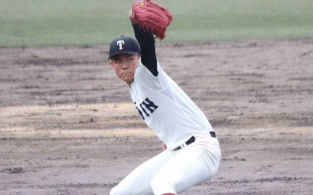 大阪桐蔭が2点ビハインドで後半へ...プロ注目右腕は3回降板【2025年夏高校野球】