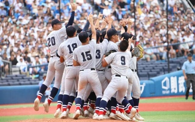 横浜が3年ぶり優勝！ライバル・東海大相模から衝撃11得点！3試合連続逆転勝ちで聖地切符【神奈川】