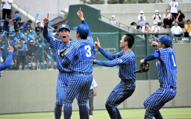 青藍泰斗、35年ぶりの甲子園へ　「奇跡が積み重なった」と監督