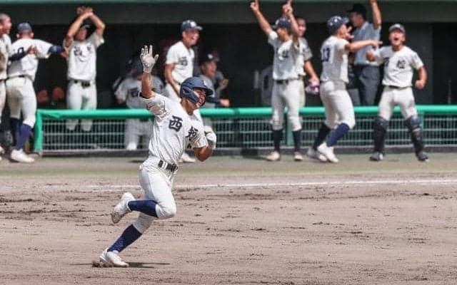 西日本短大付が長打攻勢で甲子園へ　本塁打の山下「手応えは完璧」