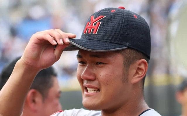 「監督さんを信じてよかった」横浜の主将は指揮官と抱き合い涙、2年連続準優勝の屈辱も最終学年で頂点掴む【神奈川】