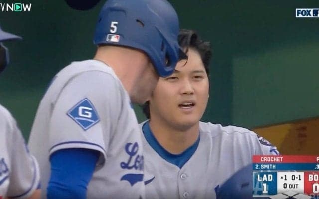 泣けてくる… 大谷翔平、ベンチでの“ある行動”が話題に「アツすぎる」 ホームラン直後の“胸熱シーン”「親友やん」「信頼しあってる」