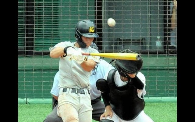 創成館を追い詰めた九回裏のホームラン　「総力戦」の九州文化学園