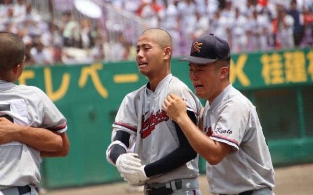 京都国際が連覇達成！昨夏の甲子園優勝左腕はサヨナラ勝ちに涙【京都】