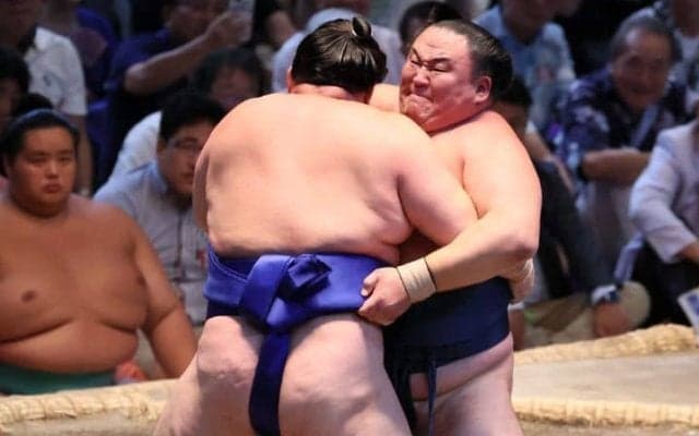 幕内40歳8か月は“アラフォーの星”　最年長金星＆三賞が勇気に「俺も私もまだまだ頑張らないと、って気合いを入れてくれた」