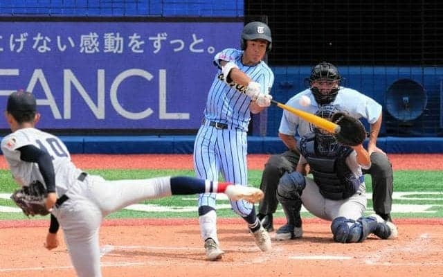 東海大相模の中村龍之介、先制の3点本塁打　打倒横浜は後輩に託す