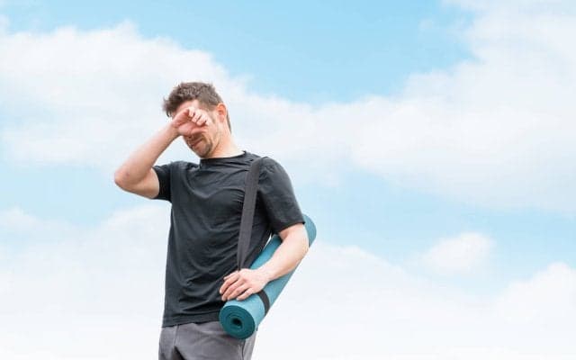 熱中症が不安な日に“80円で1日だけ”保険に入れる！しかもスマホで簡単【ドコモの神サービス】