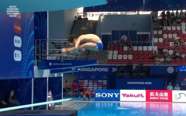 解説者も笑うしかない！？世界水泳・飛込で中国選手が見せつけた“異次元”演技 「文句のつけようがない」ノースプラッシュ！