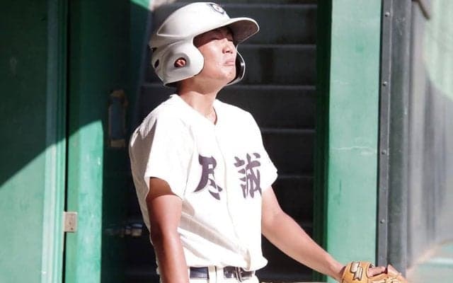 大号泣…尽誠学園の3年生ボールボーイ　ベンチ横のパイプ椅子で届けた思い「最後のチャンス」