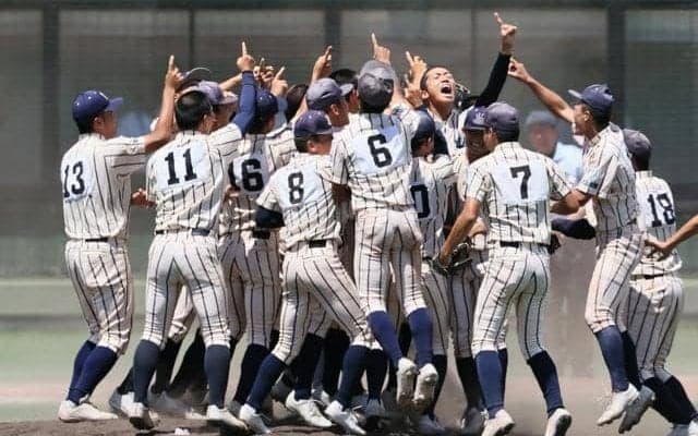 東大阪大柏原、鍛えた守り　公立、連合も健闘　高校野球の大阪大会
