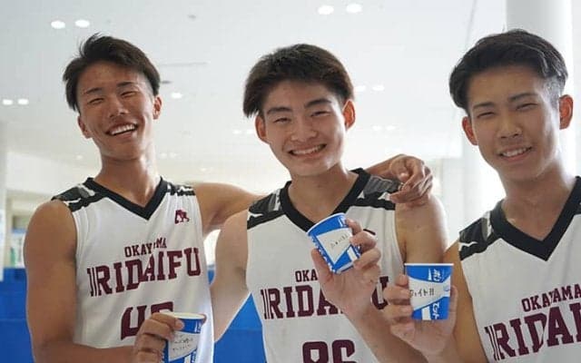 インターハイ会場で“エールコップ”を配付…ポカリスエットが高校生へ届ける特別な応援