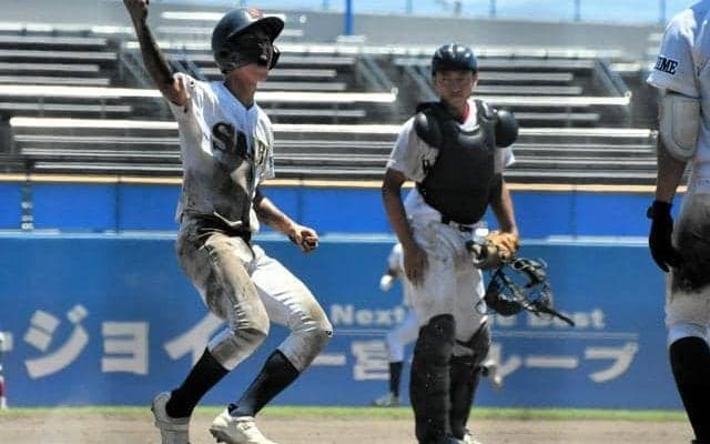 監督にサインを出して二盗　甲子園を決めた済美、サヨナラの走者